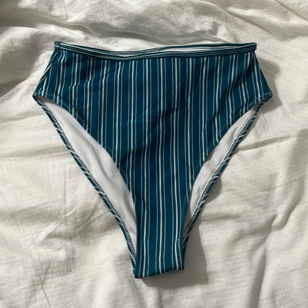 cupshe high rise bathing suit bottoms size M